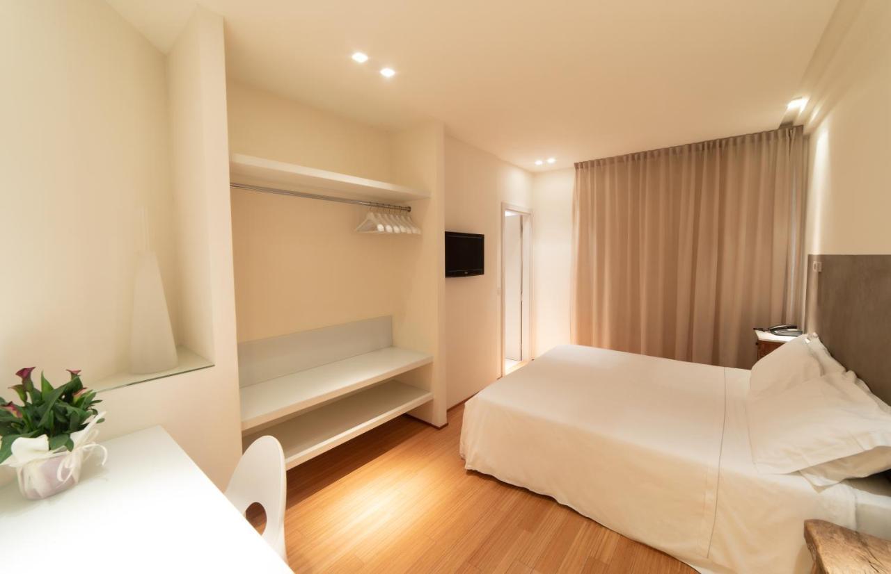 Hotel Country House La Radice Чивитанова Марке Екстериор снимка