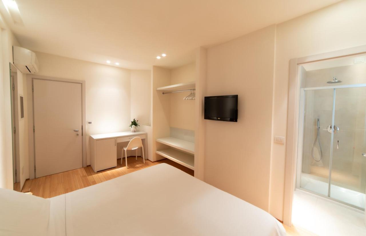 Hotel Country House La Radice Чивитанова Марке Екстериор снимка