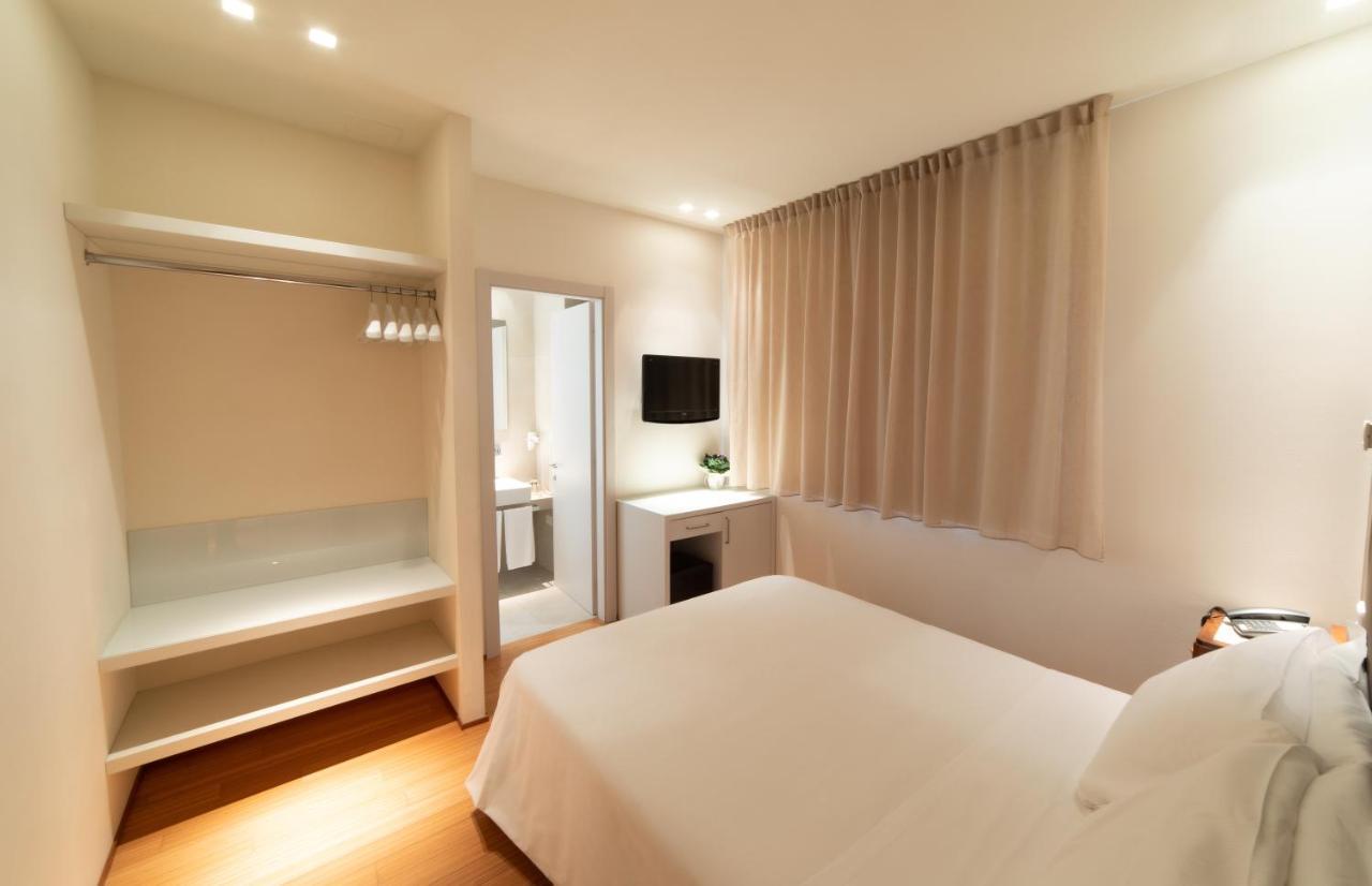 Hotel Country House La Radice Чивитанова Марке Екстериор снимка