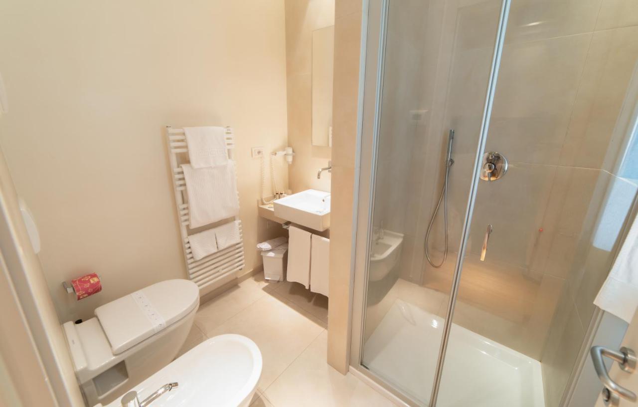 Hotel Country House La Radice Чивитанова Марке Екстериор снимка