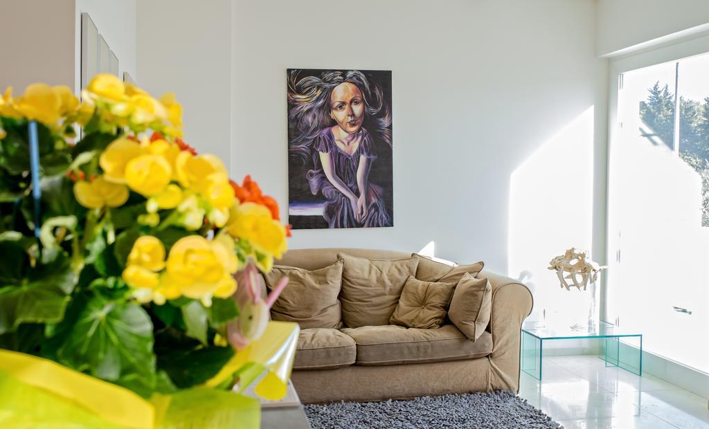 Hotel Country House La Radice Чивитанова Марке Екстериор снимка