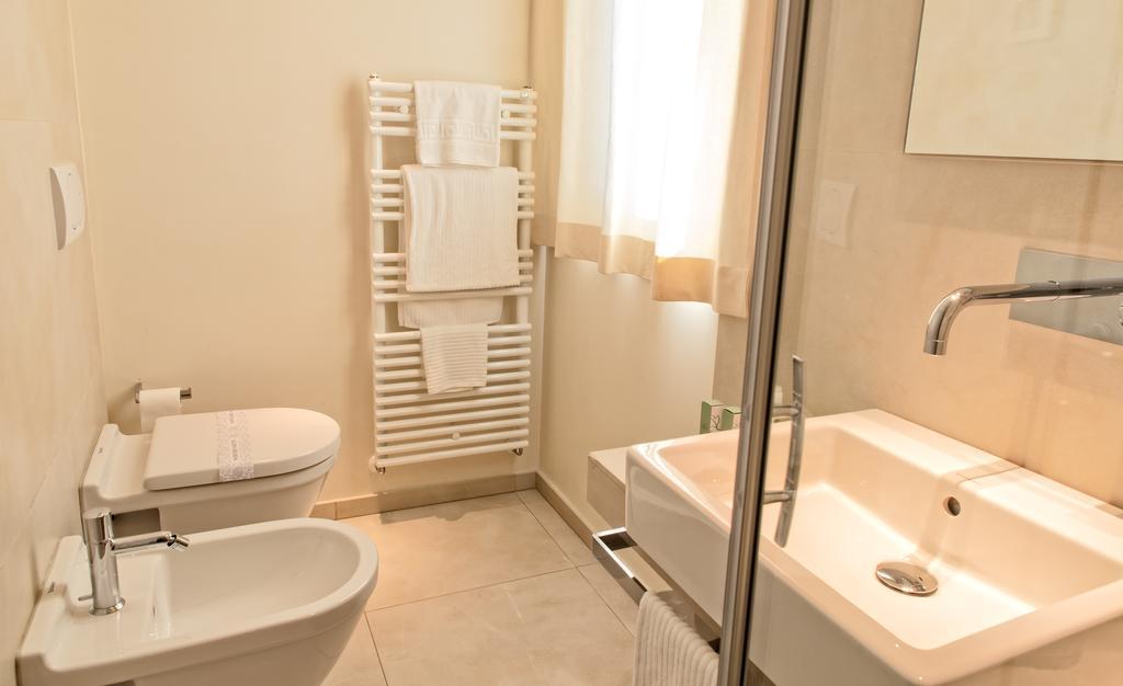 Hotel Country House La Radice Чивитанова Марке Стая снимка
