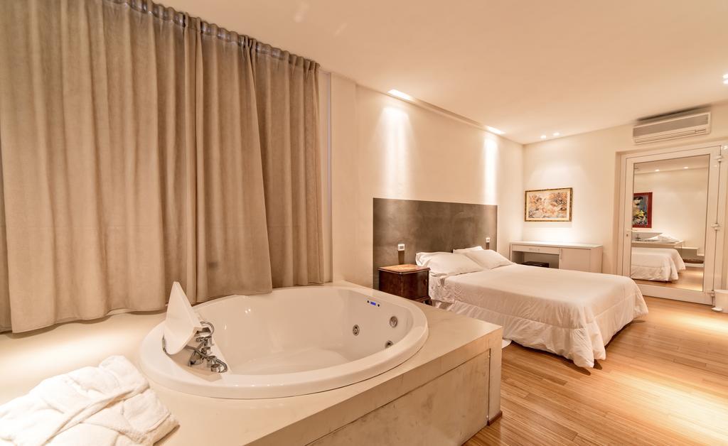 Hotel Country House La Radice Чивитанова Марке Стая снимка