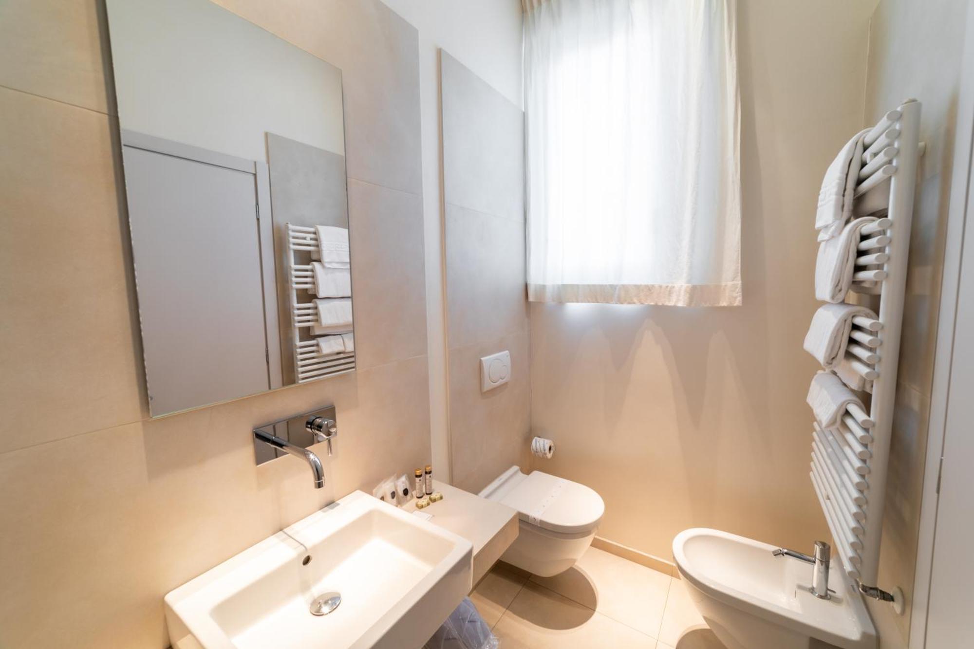 Hotel Country House La Radice Чивитанова Марке Екстериор снимка